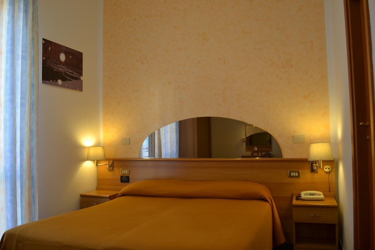 Hotel Camilla 3*