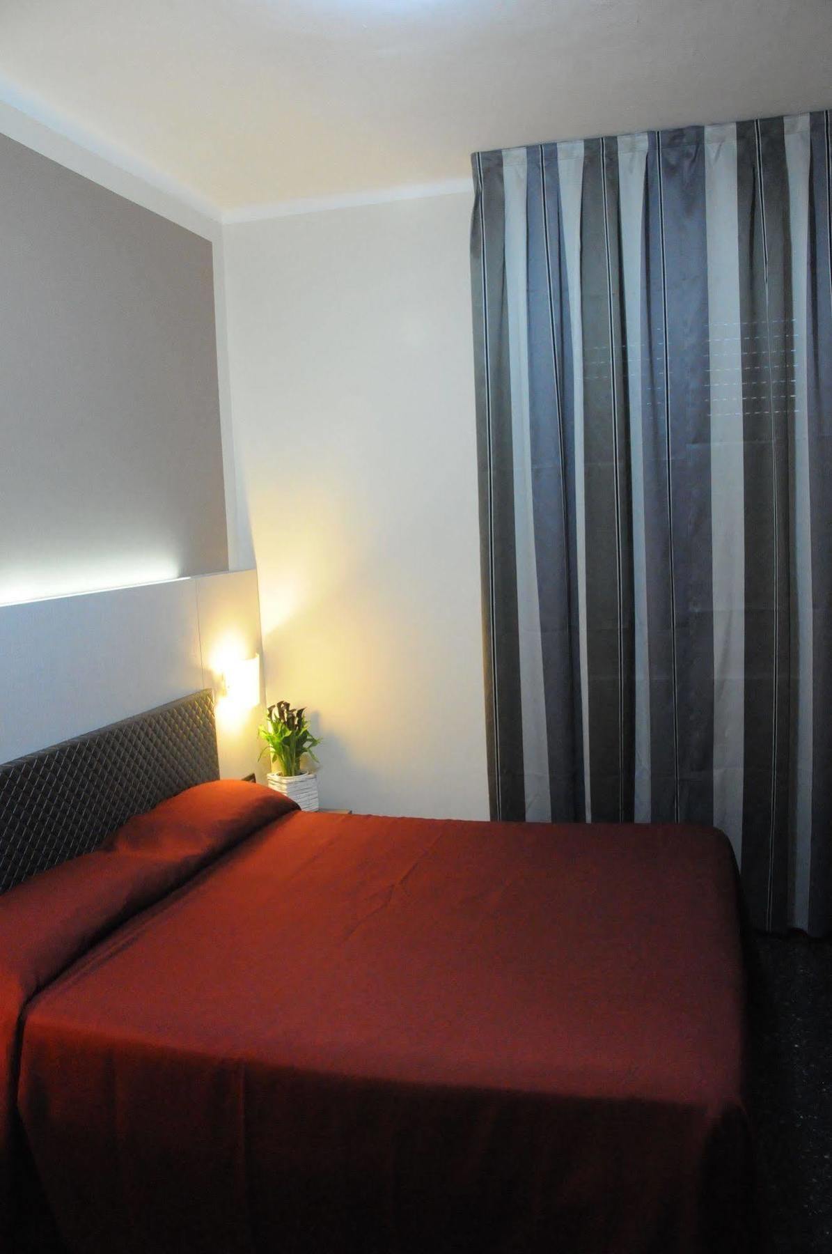 Camilla Hotel 3*